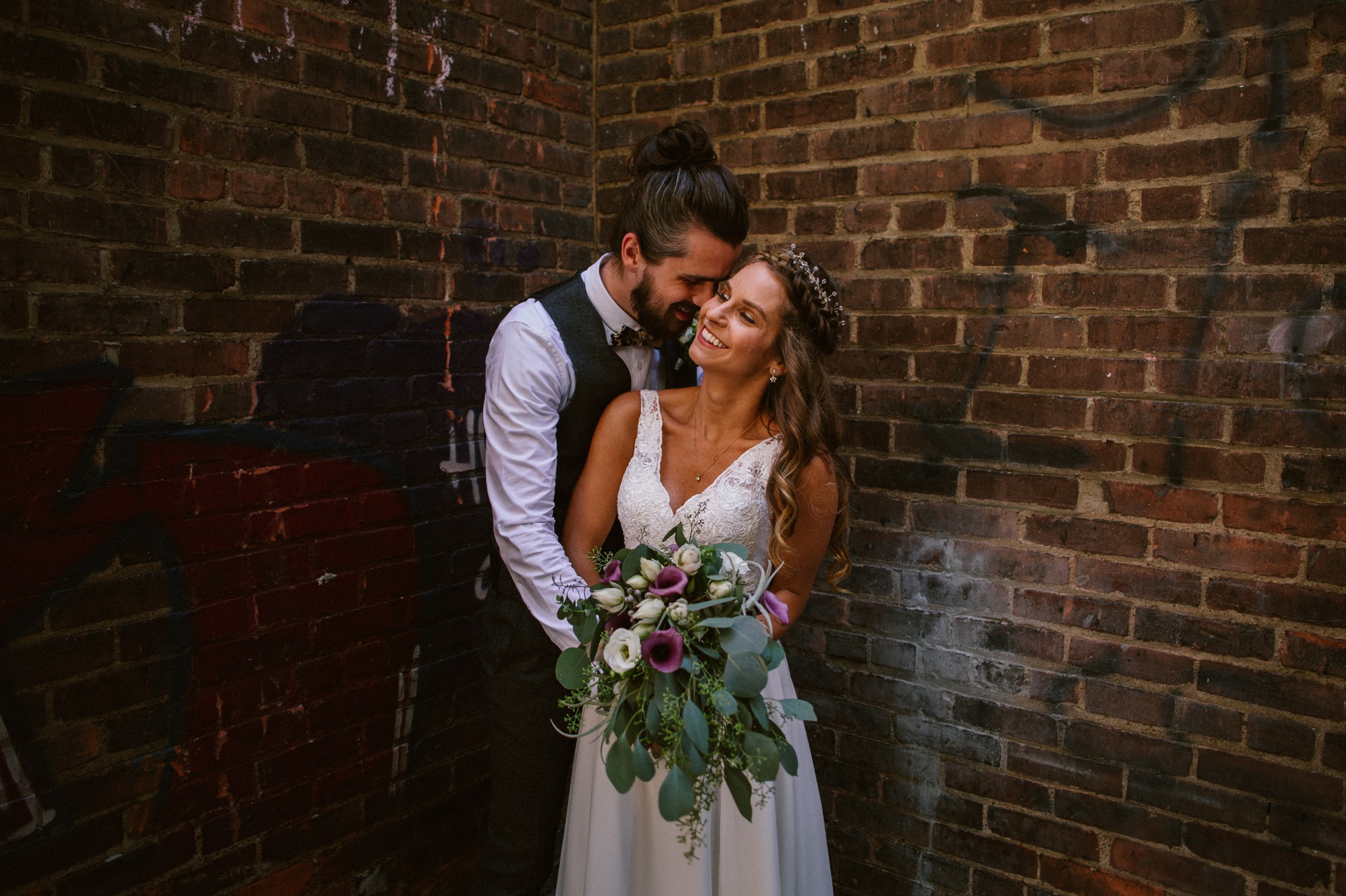 downtown-cleveland-red-space-events-wedding-photos-14