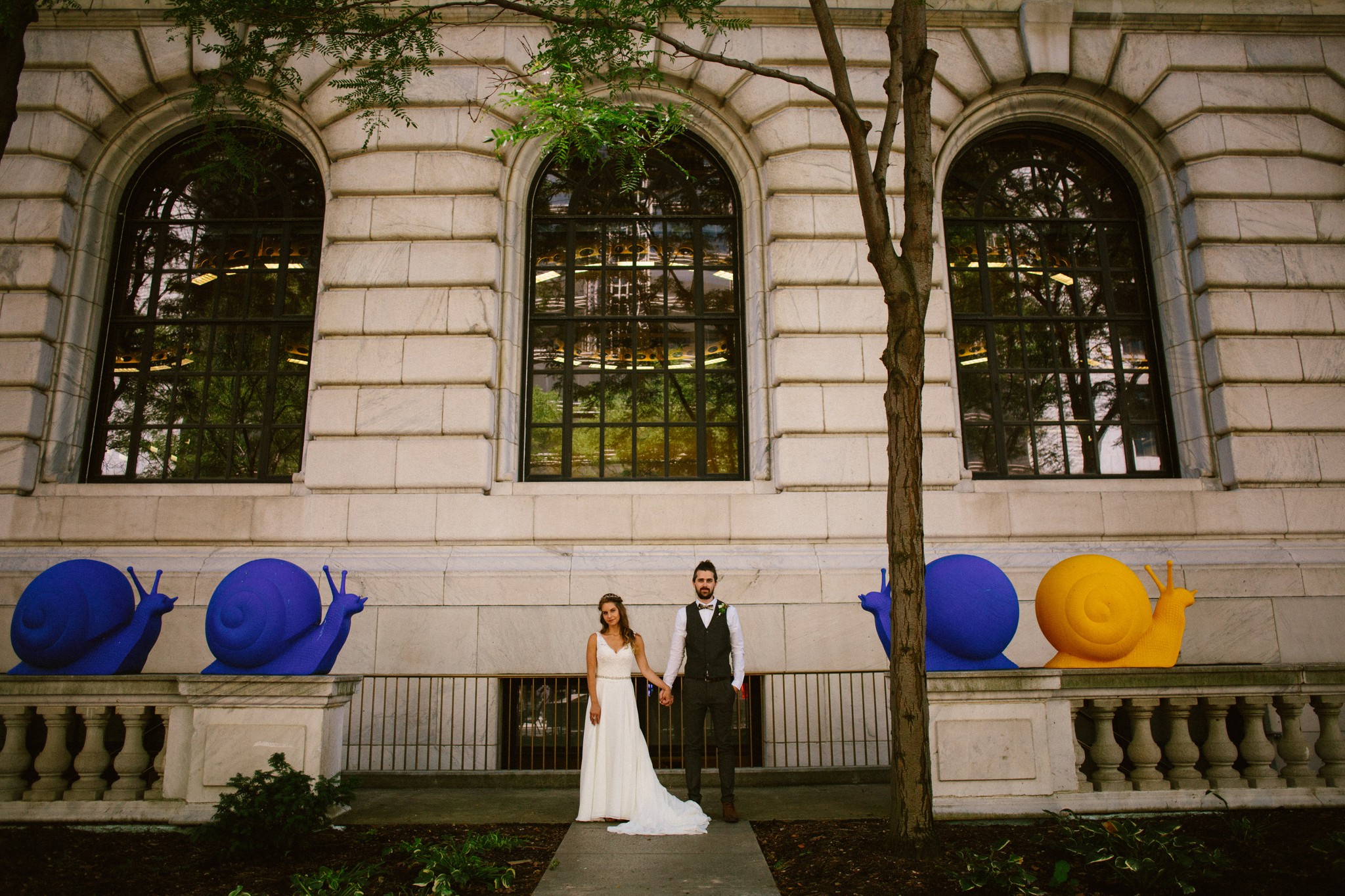 downtown-cleveland-red-space-events-wedding-photos-16