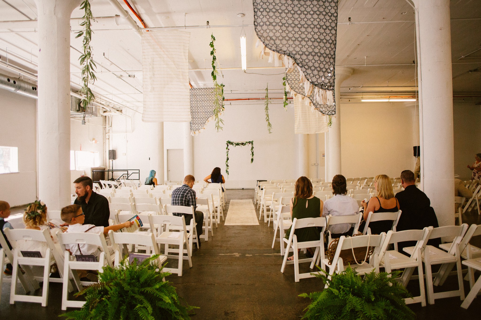 downtown-cleveland-red-space-events-wedding-photos-30