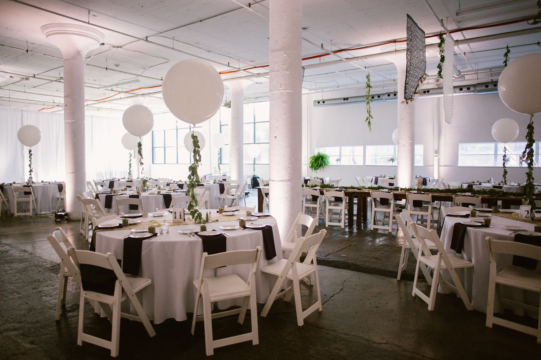 downtown-cleveland-red-space-events-wedding-photos-39